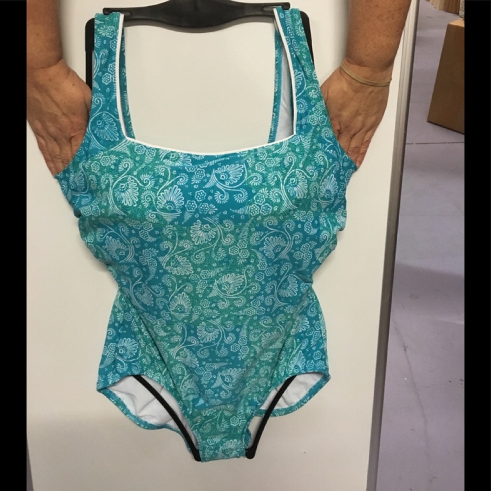 16C/40 NWT Roxanne squareneck swimsuit aqua E18008